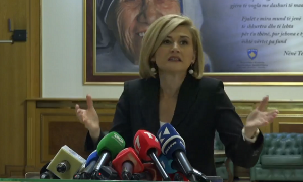 Deklarata e kryetares së Alternativës pas vazhdimit të seancës konstituive
