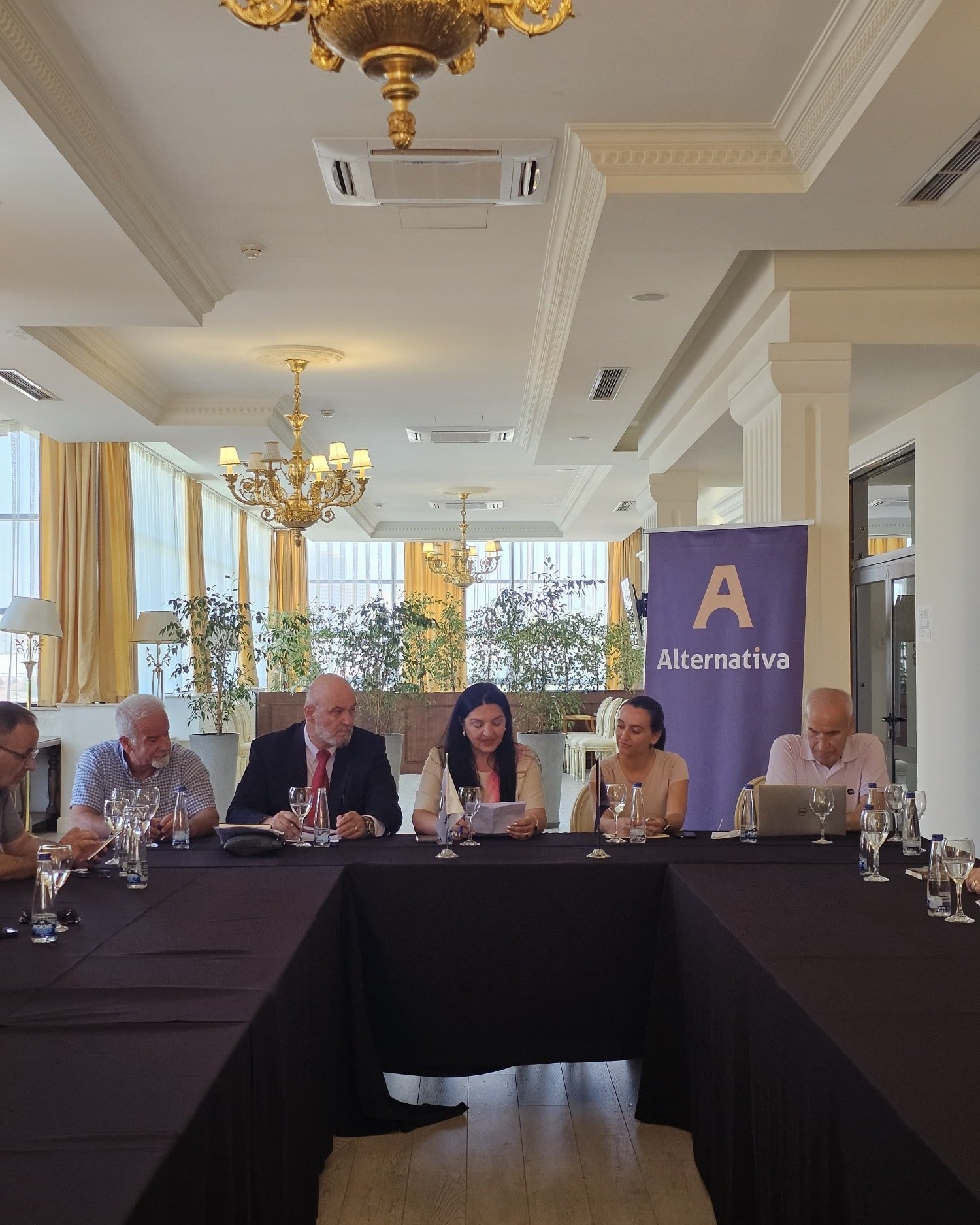 Tryezë diskutimi: Potenciali dhe promovimi i turizmit në Kosovë